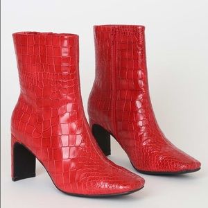 Red croc boots size 6